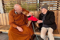 Buddha, Bony und Bhante, Sravasti Abbey, Washington State, USA 2025